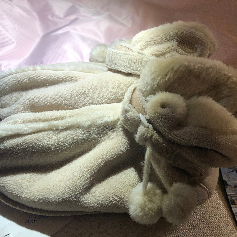 HoMedics MB-1T Massaging Flannel Bootie Slippers